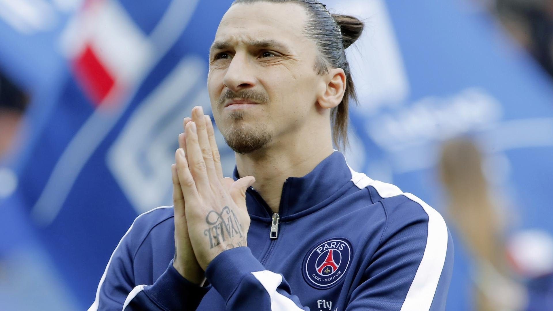绿茵生死场,当祈祷凝聚成人类最纯真的情感,绿茵生死场,祈祷凝结人类最纯真的情感